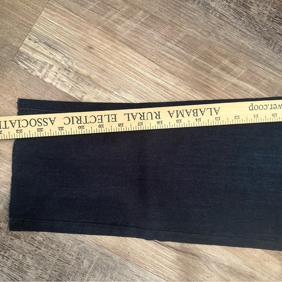 Women’s Indigo Raw Hem Jeans NWT Denim Casual Stretchy Comfy Dark Wash Sz 4P - Picture 6 of 9